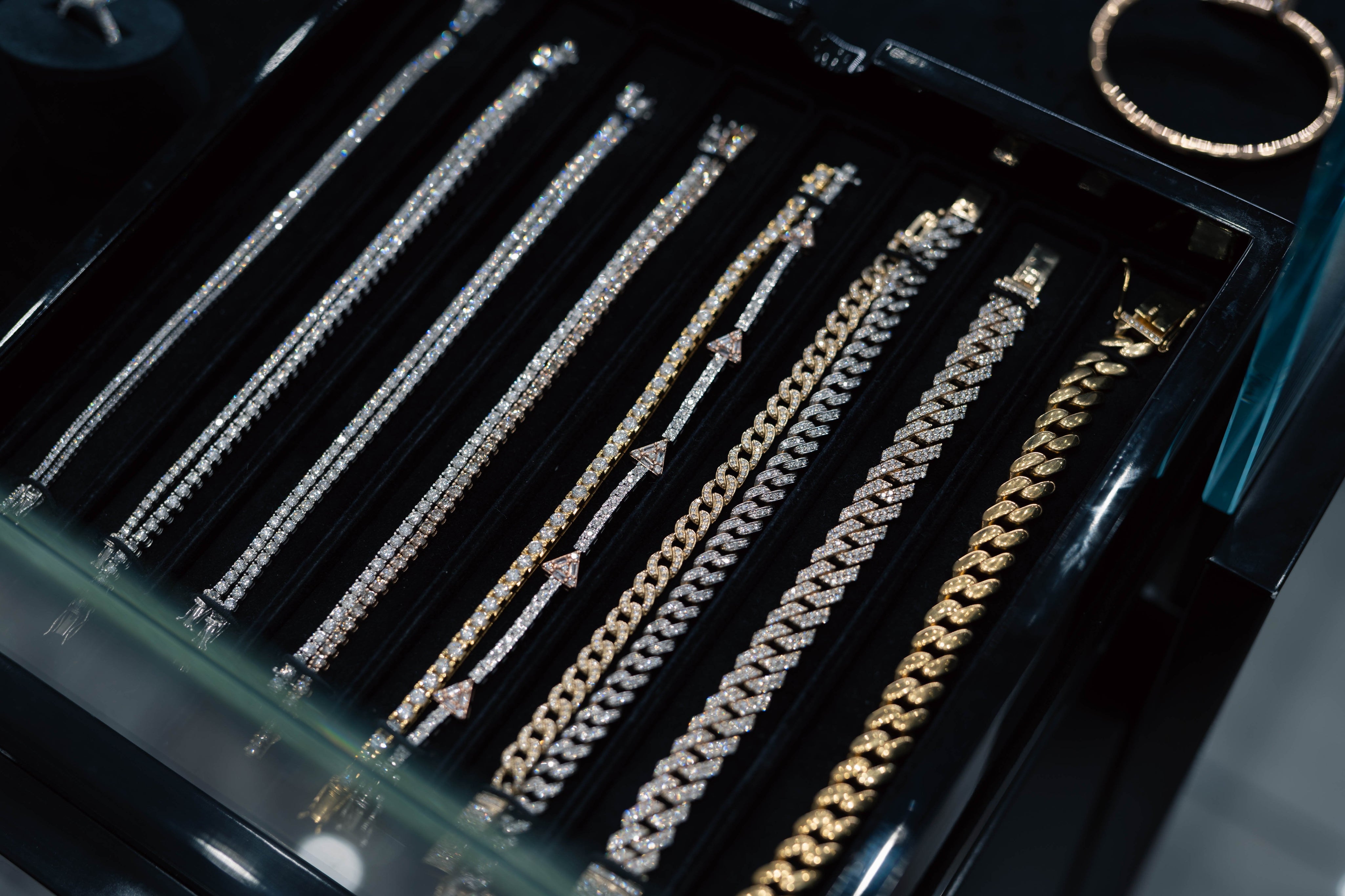 Bracelets - Precise Jewellers