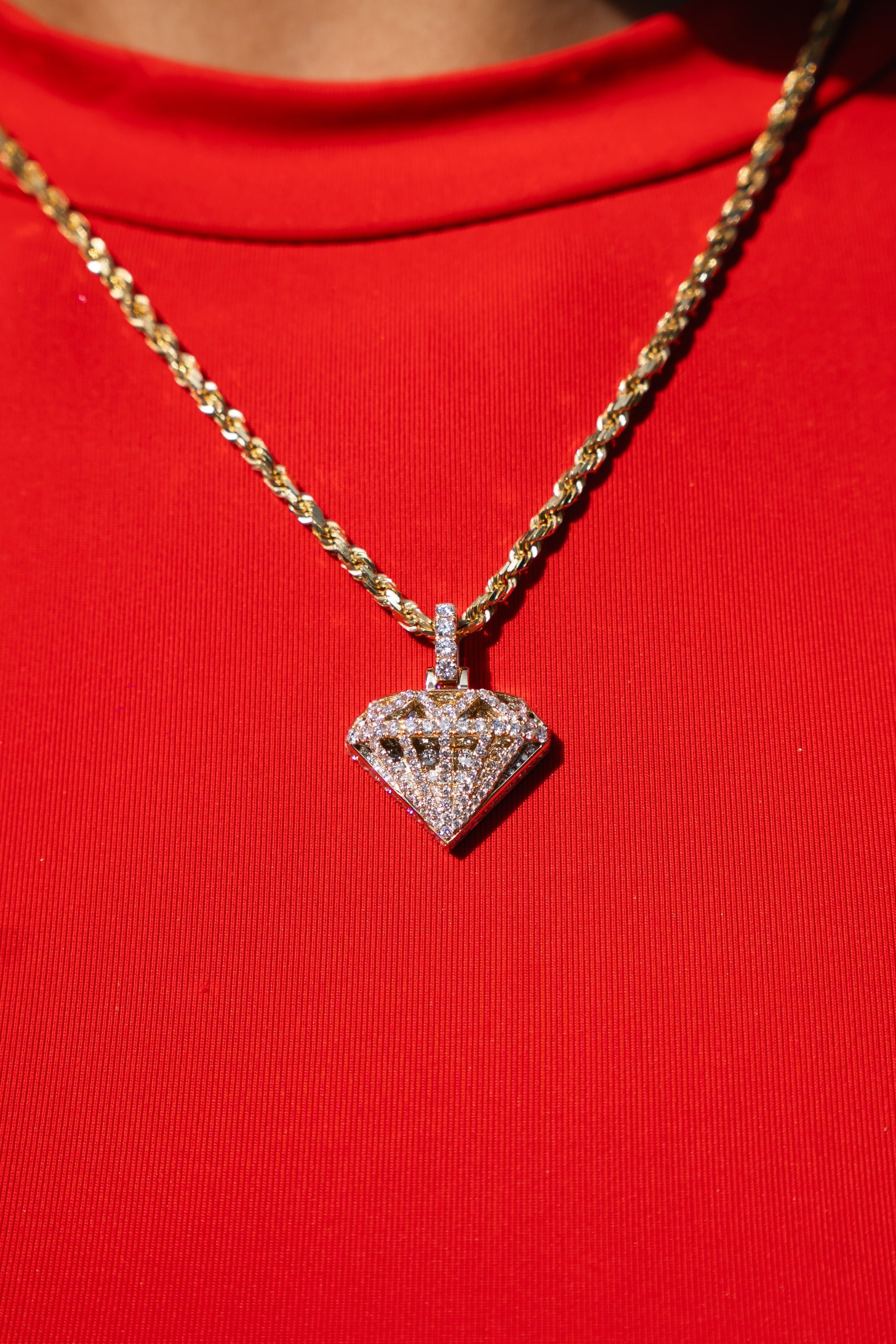 PRECISE DIAMOND PENDANT - YELLOW GOLD - Precise Jewellers